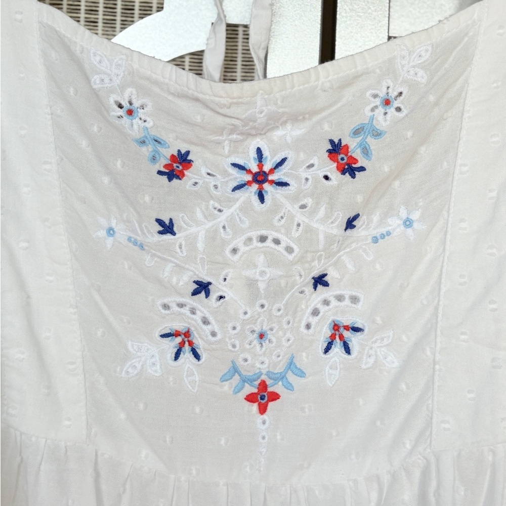 Old Navy White Blouse with Colorful Embroidery - Picture 2 of 9